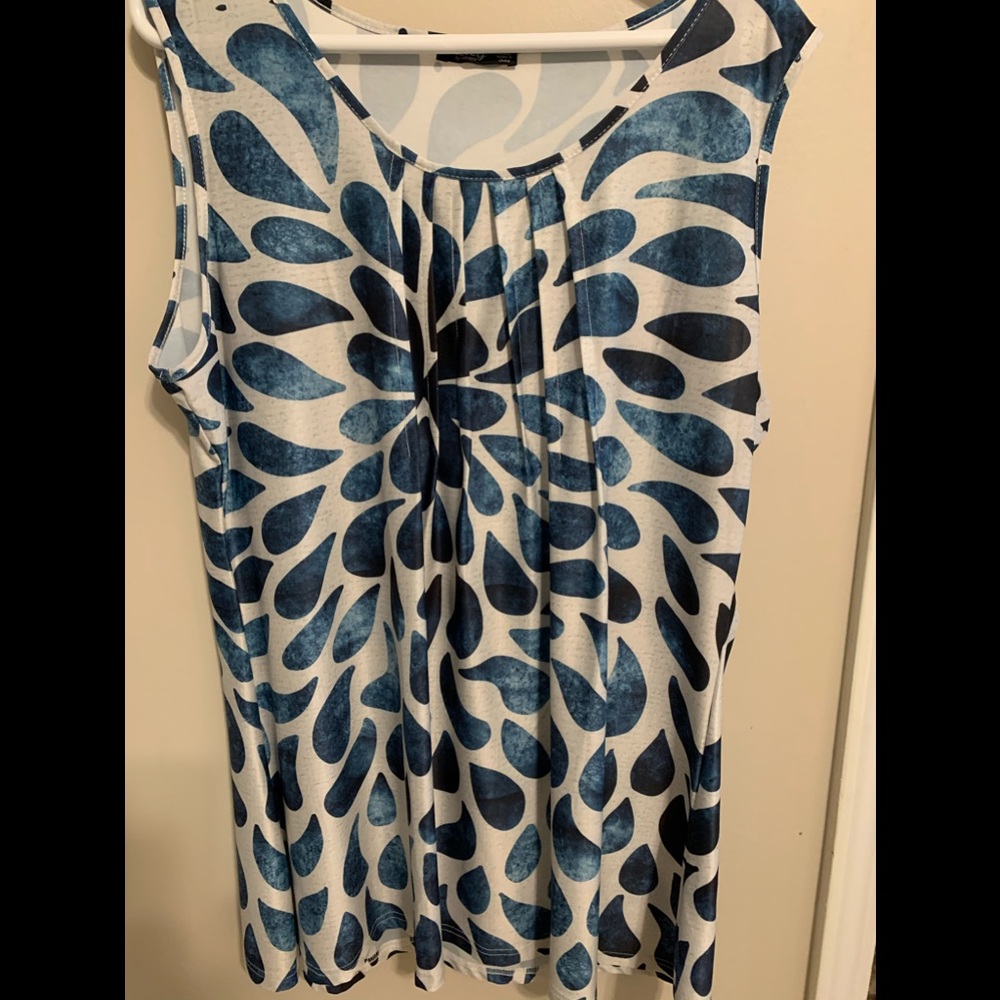 Sleeveless Blue Floral Print Tank Top